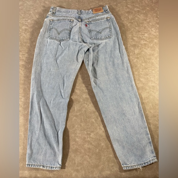 Levi’s 550 Relaxed Tapered Light Wash Jeans Size 14 S - Picture 3 of 8